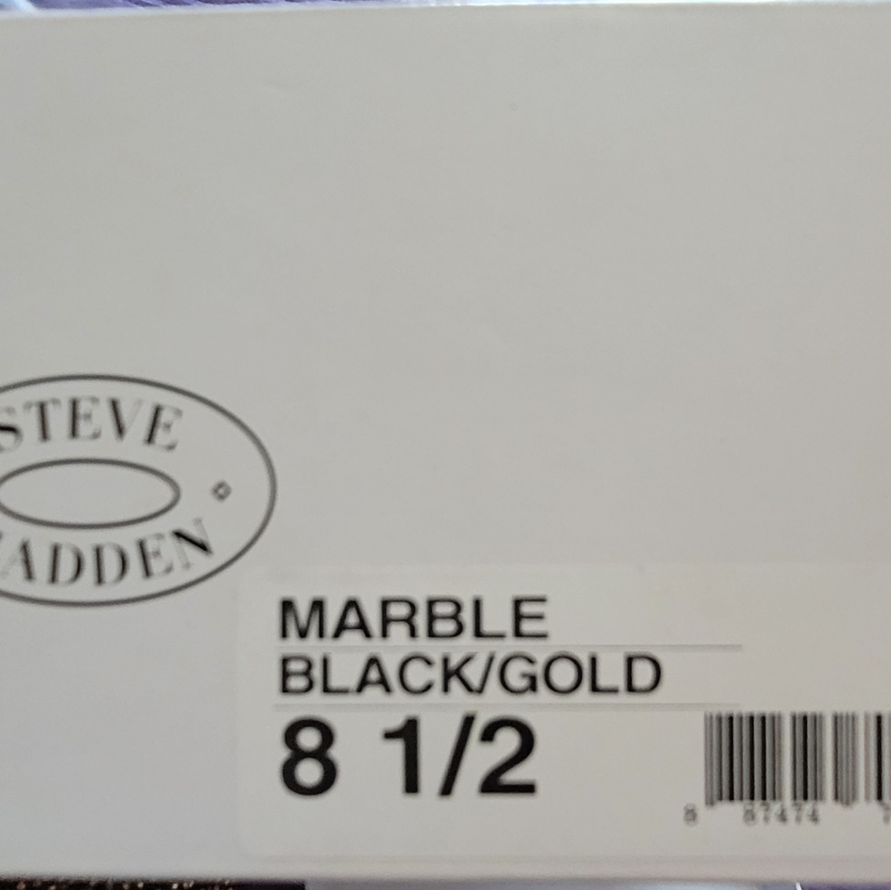 Steve Madden Flat Shoe - Picture 6 of 6